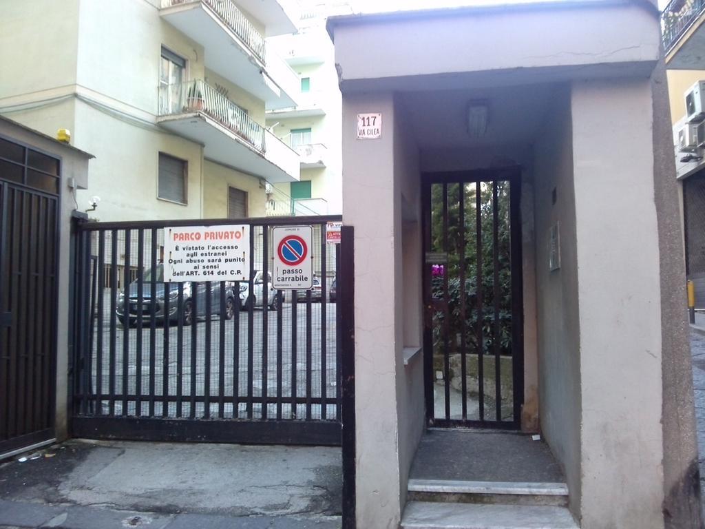 Domus Aurea Bed and Breakfast Napoli Eksteriør billede