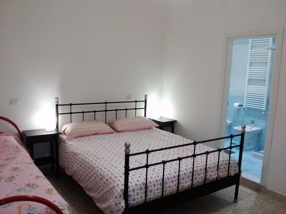Domus Aurea Bed and Breakfast Napoli Eksteriør billede