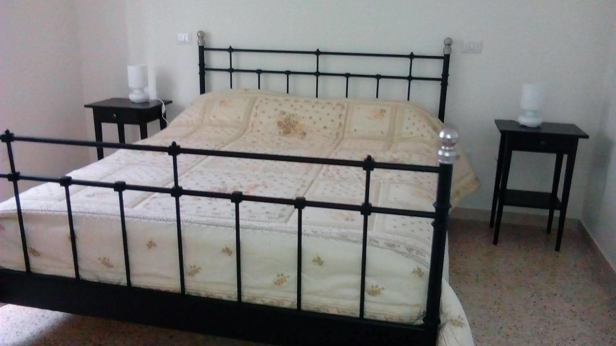Domus Aurea Bed and Breakfast Napoli Eksteriør billede