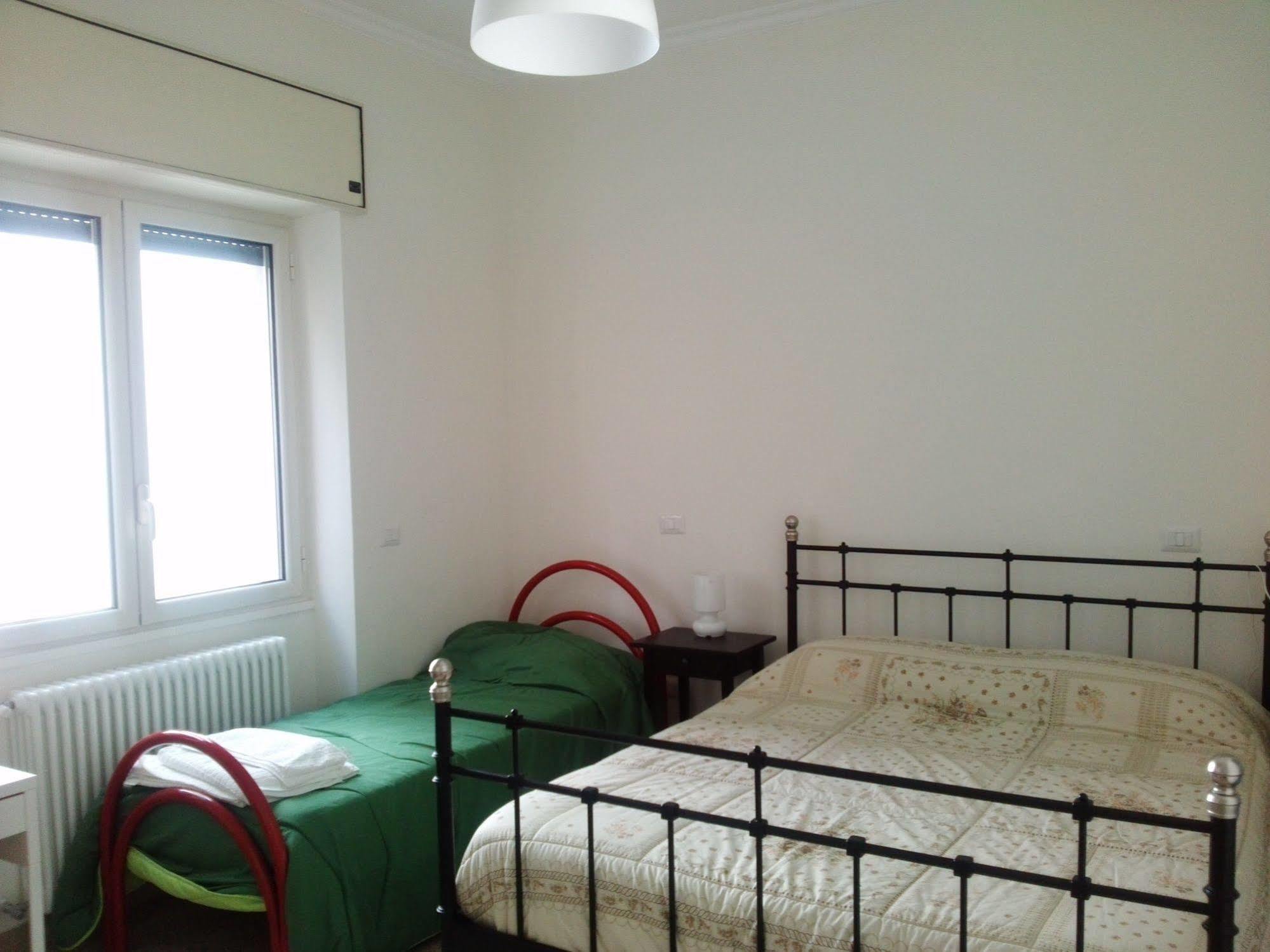Domus Aurea Bed and Breakfast Napoli Eksteriør billede