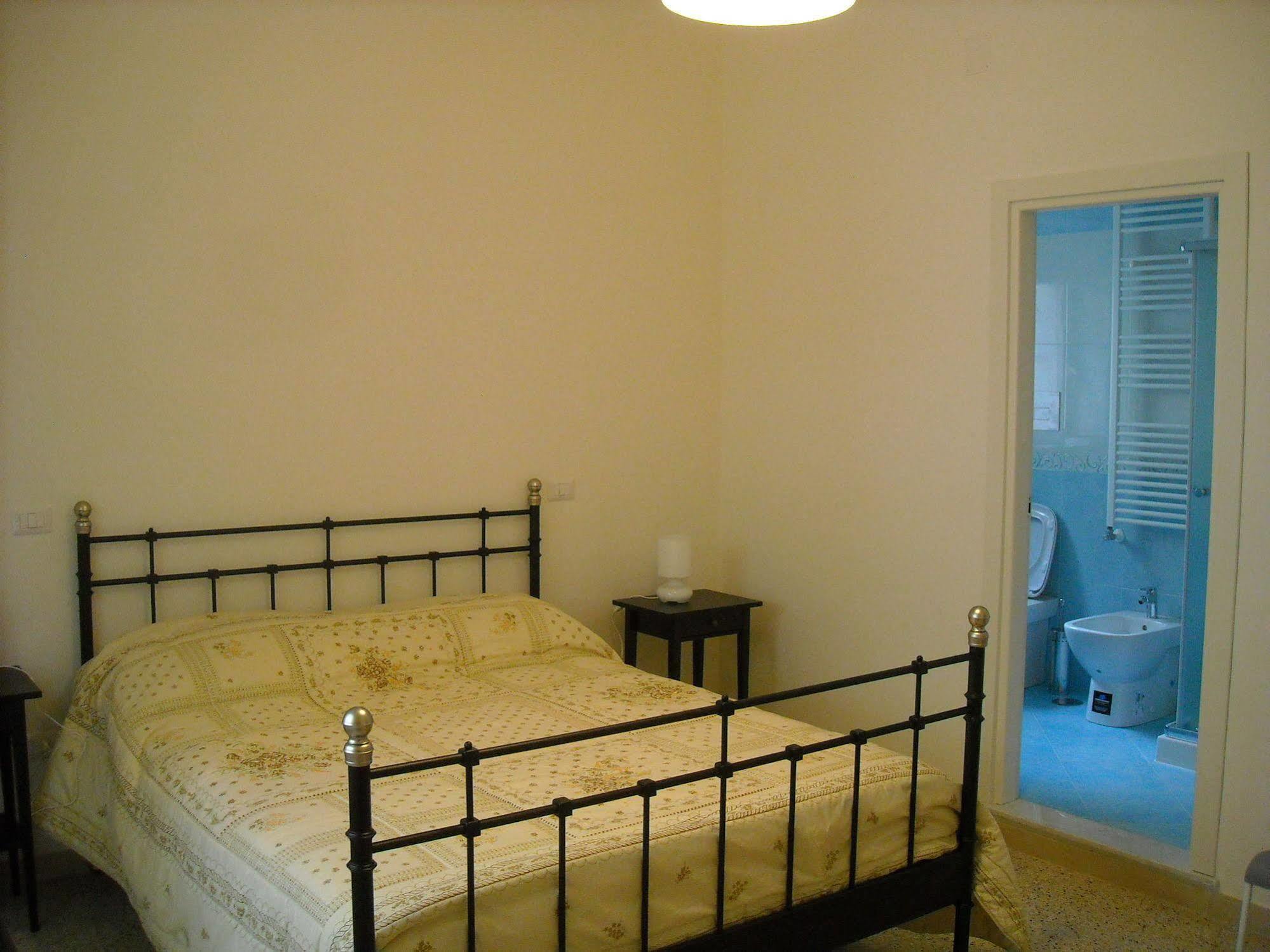 Domus Aurea Bed and Breakfast Napoli Eksteriør billede